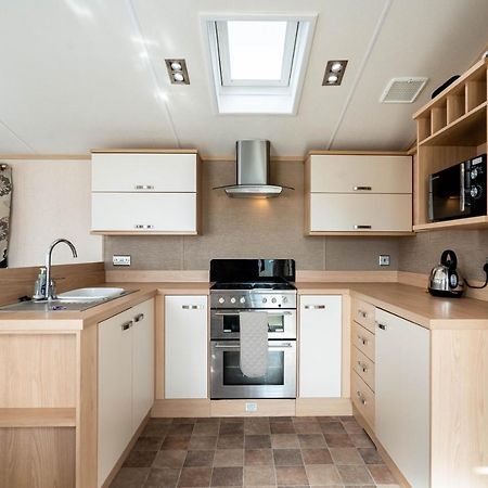 Lyons Retreat Apartment Lossiemouth Bagian luar foto